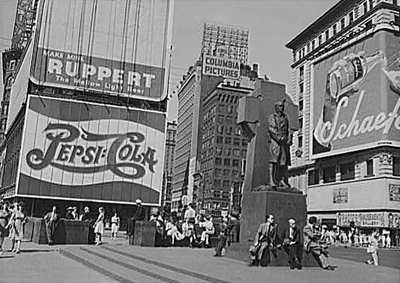 Times Square 1943